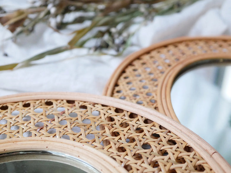 アデペシュ製ラタンのトリコ型ミラー