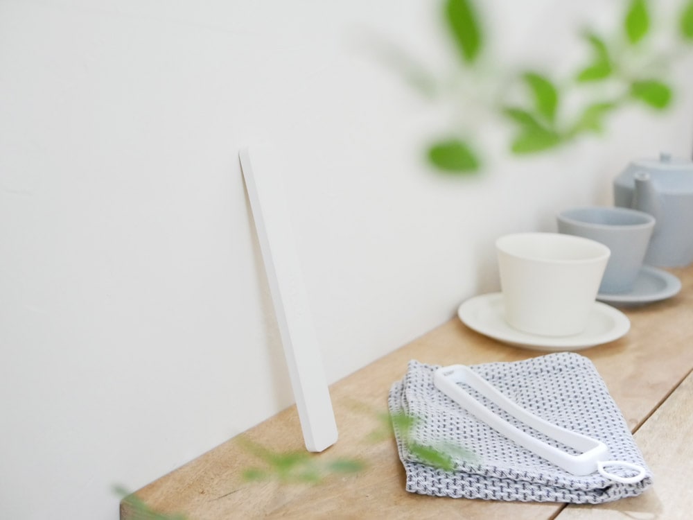 マーナのECOCARATボトル乾燥スティックが入ったボトル