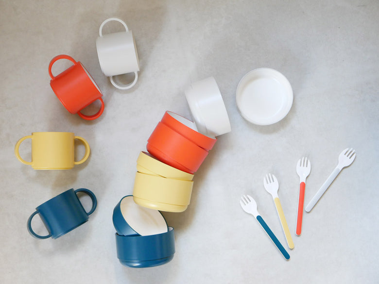 ベア柄のキッズディッシュとカトラリーのギフトボックス