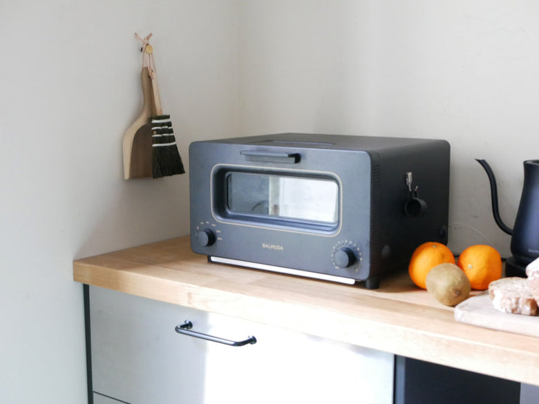 Horn Pleaseのアカシア木製ダストパン