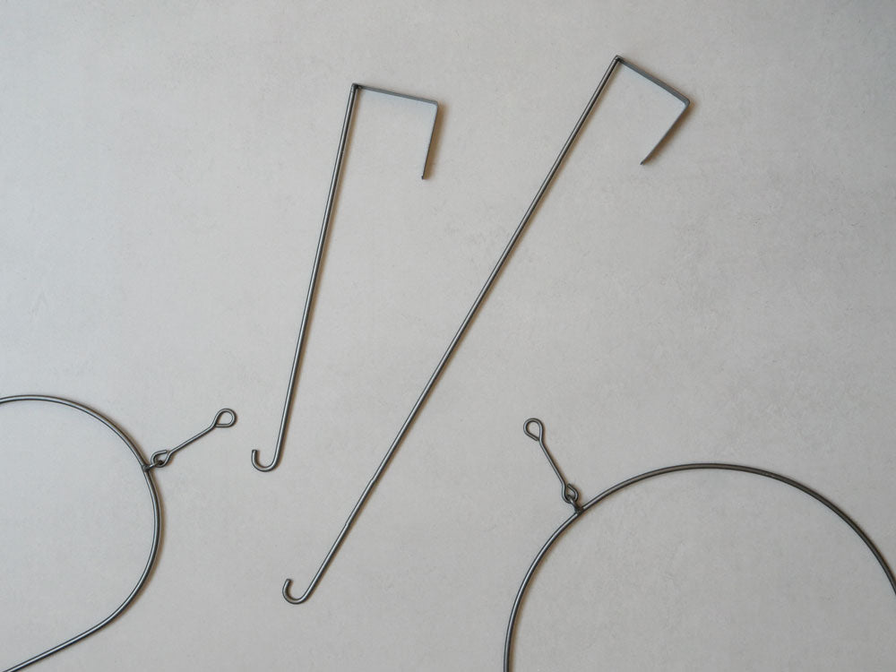 Horn Please MADEのアイアン製オーバルデコリース、フィリピン産