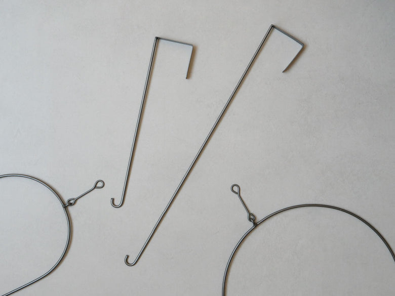 Horn Please MADEのアイアン製オーバルデコリース、フィリピン産