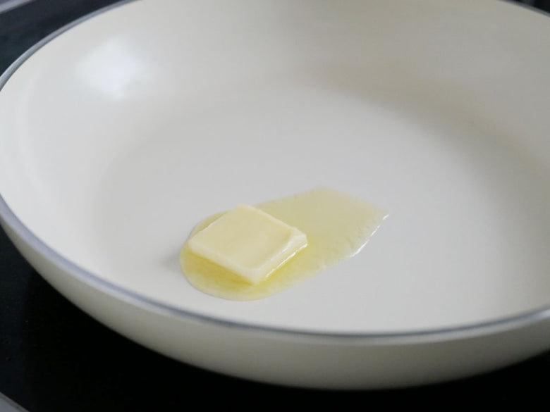 GREEN PANのウッドビーシリーズウッドフライパンとガラス蓋のセット。セラミックコーティングされた28cmフライパンと対応する強化ガラス蓋が含まれた高品質なキッチン調理器具