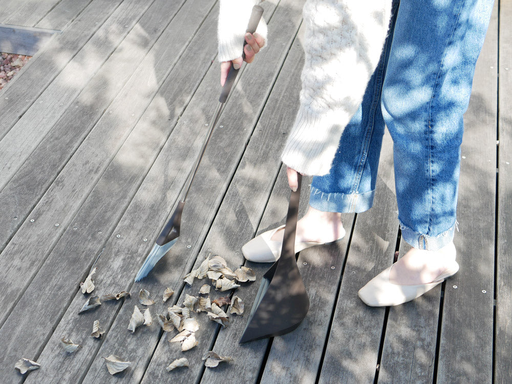 素足の足、つま先、足首、ふくらはぎを示す画像