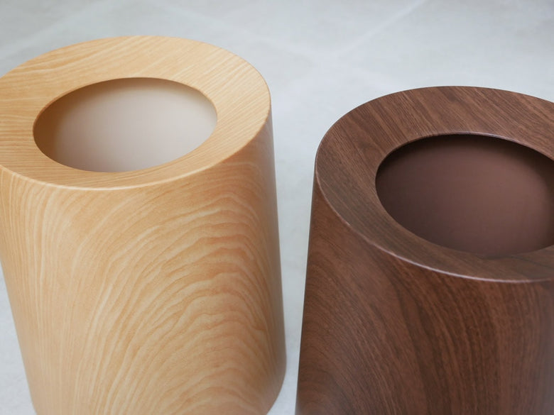 TUBELOR HOMMEの木目プリント丸形ダストボックス