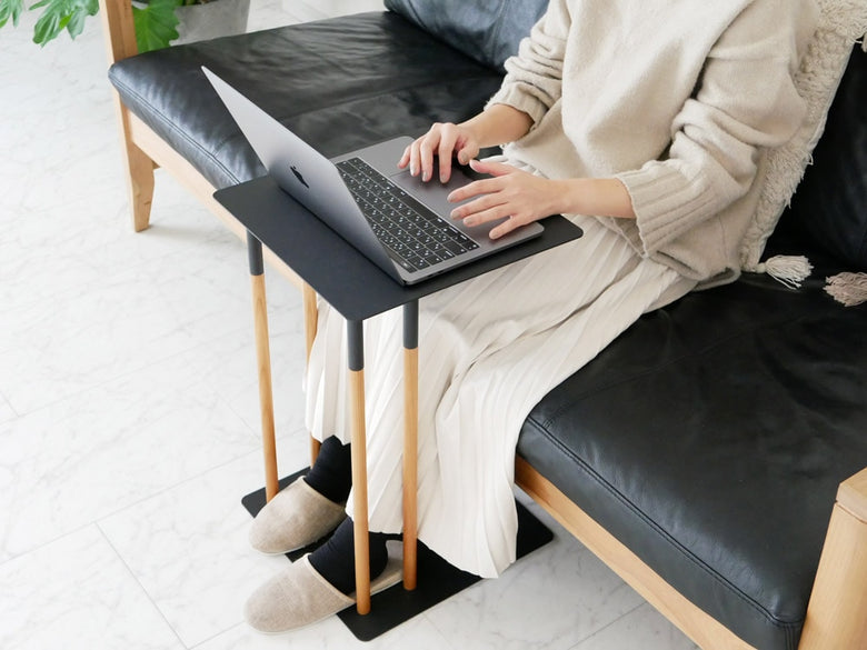 ヤマザキ製のプレーン差し込みサイドテーブル