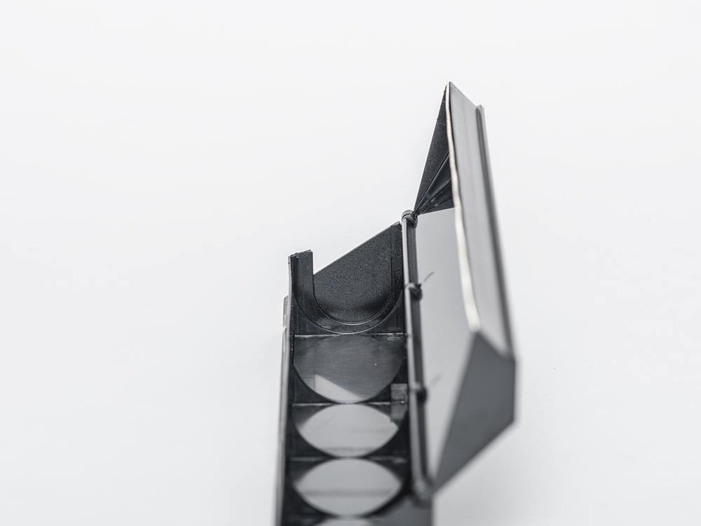 銀色のideacoマグネット付きラップホルダー