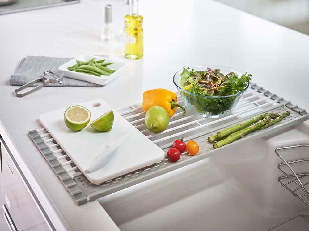 YAMAZAKI折りたたみ水切りプレート シリコン製トレー付き