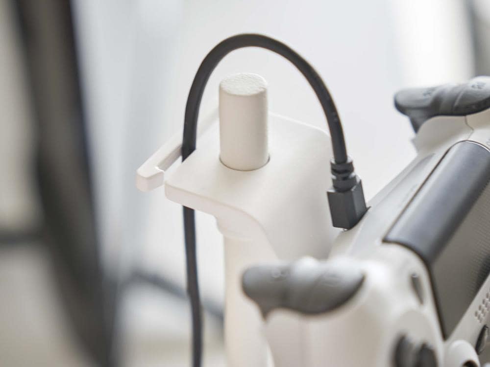 YAMAZAKIのスマートゲームコントローラー収納ラック