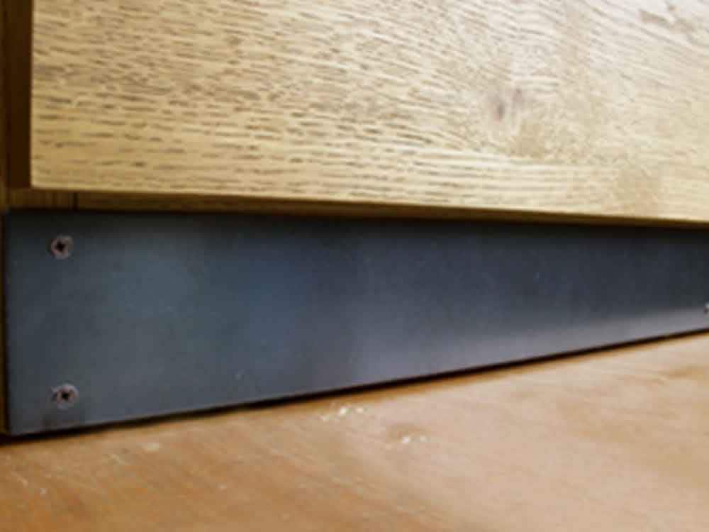 アデペシュのオーク2ドアワードローブ