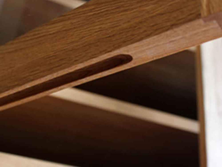 オーク無垢と黒スチールのキッチンボード