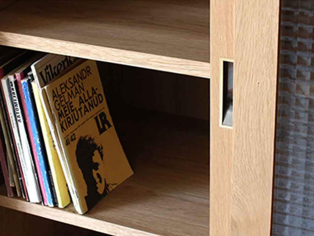 アデペシュのスライドガラスキャビネット