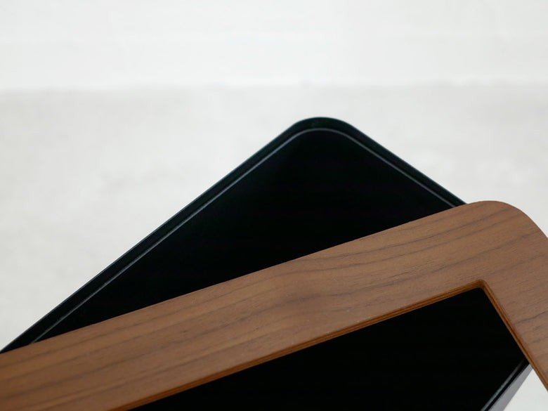 ブラウンの天然木蓋付きリン トラッシュカン