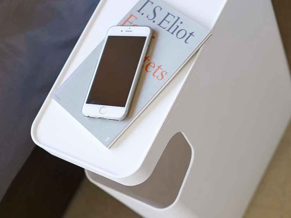 YAMAZAKIタワーダストボックスとサイドテーブル