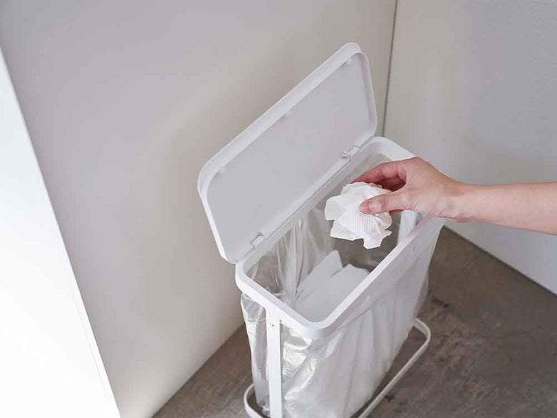 LUCEの銀色スチール製分別ゴミ袋ホルダー、蓋と取っ手付き