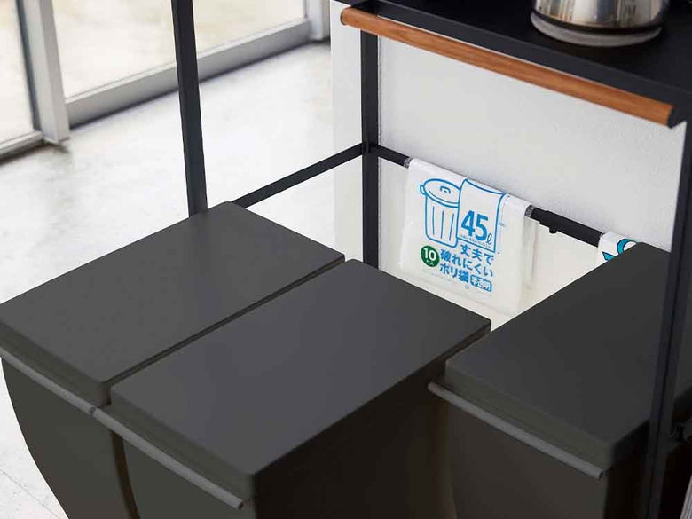 YAMAZAKIタワーの伸縮式金属ゴミ箱ラック