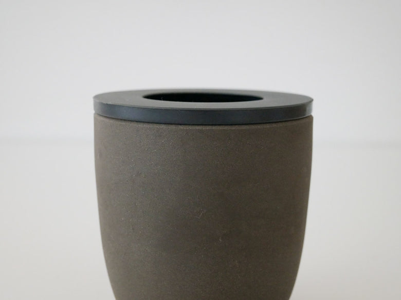 マーナの陶磁器製コーヒーかす消臭ポット