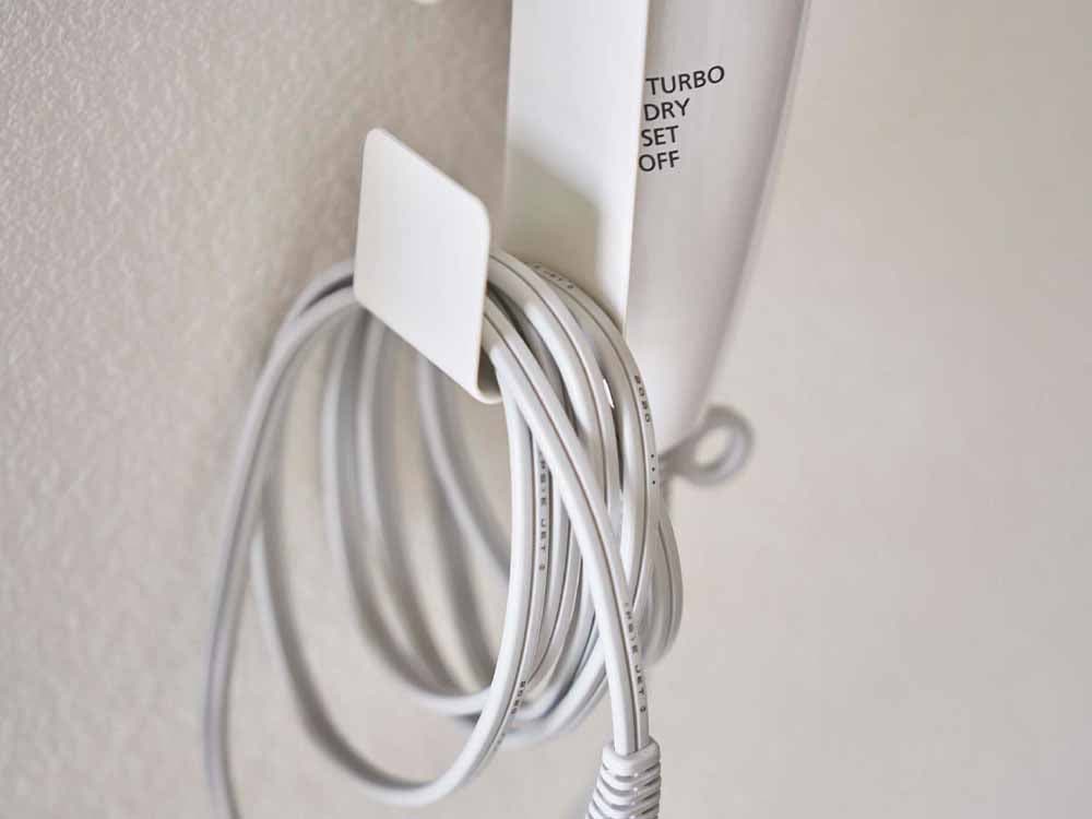 Yamazakiタワーの引っ掛けドライヤーホルダー