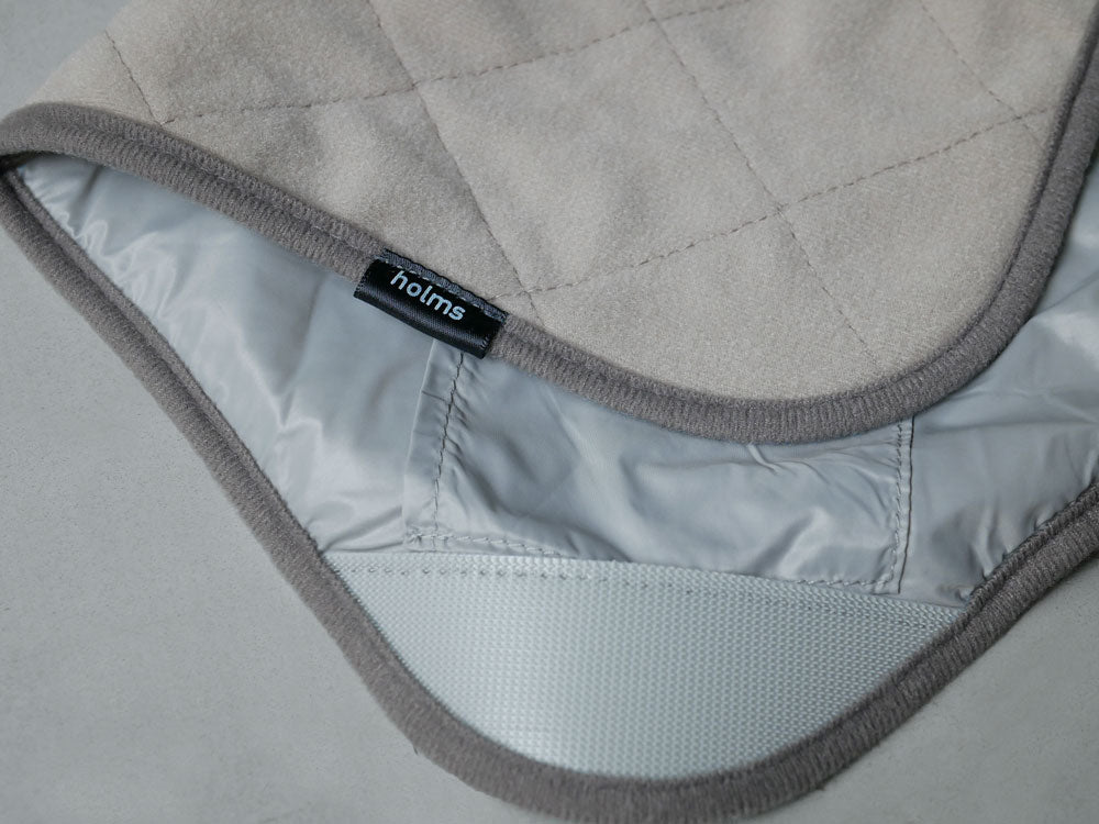 グレーのリネン素材CB JAPAN holmsデイラップ