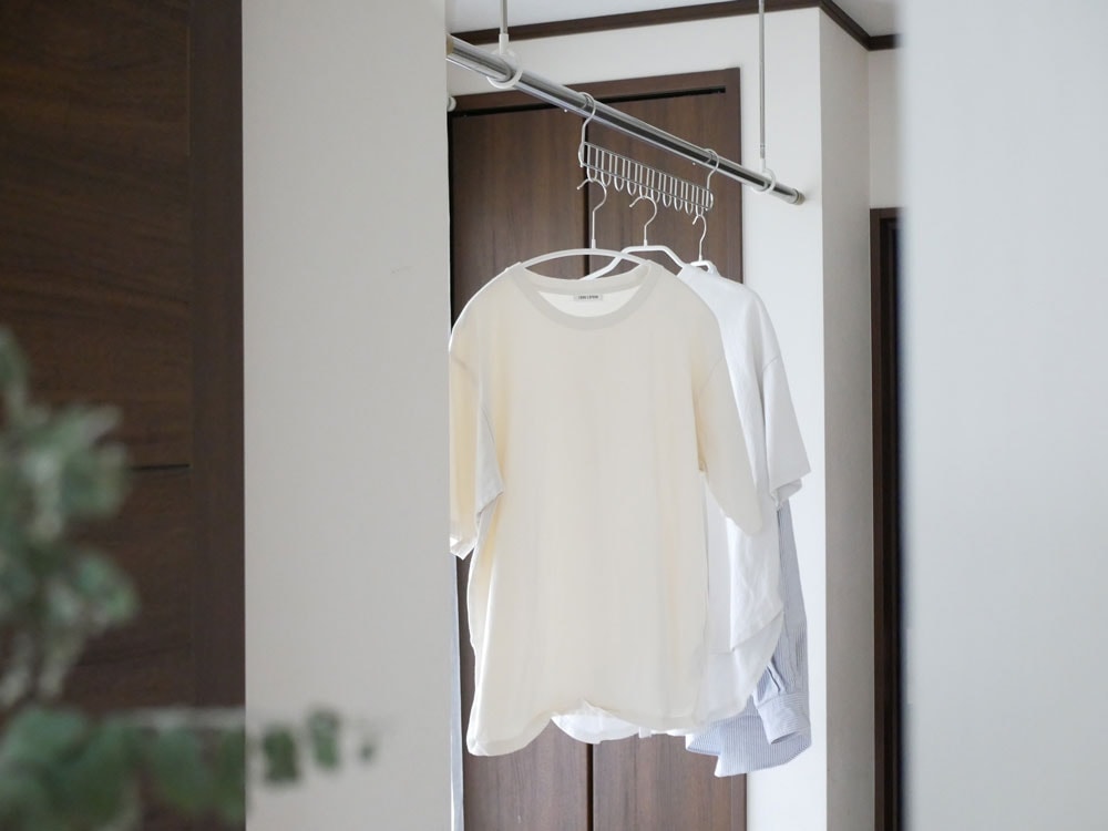 銀色のステンレス製10連ハンガー