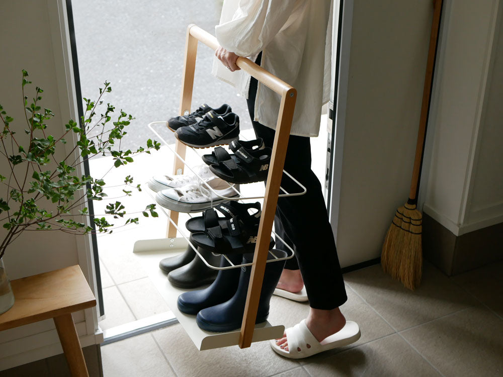 Mashリヴの白いエントランスラック