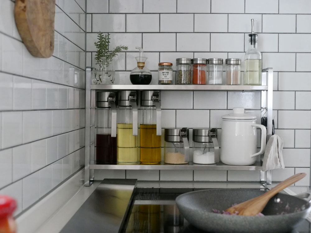 伸縮可能なbws SELECTIONスリムラックの写真