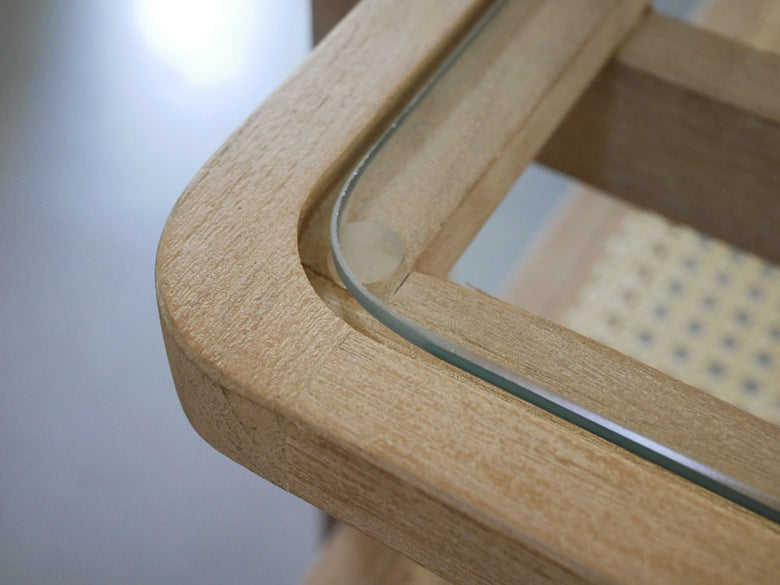 ラタンとチーク無垢材のセンターテーブル