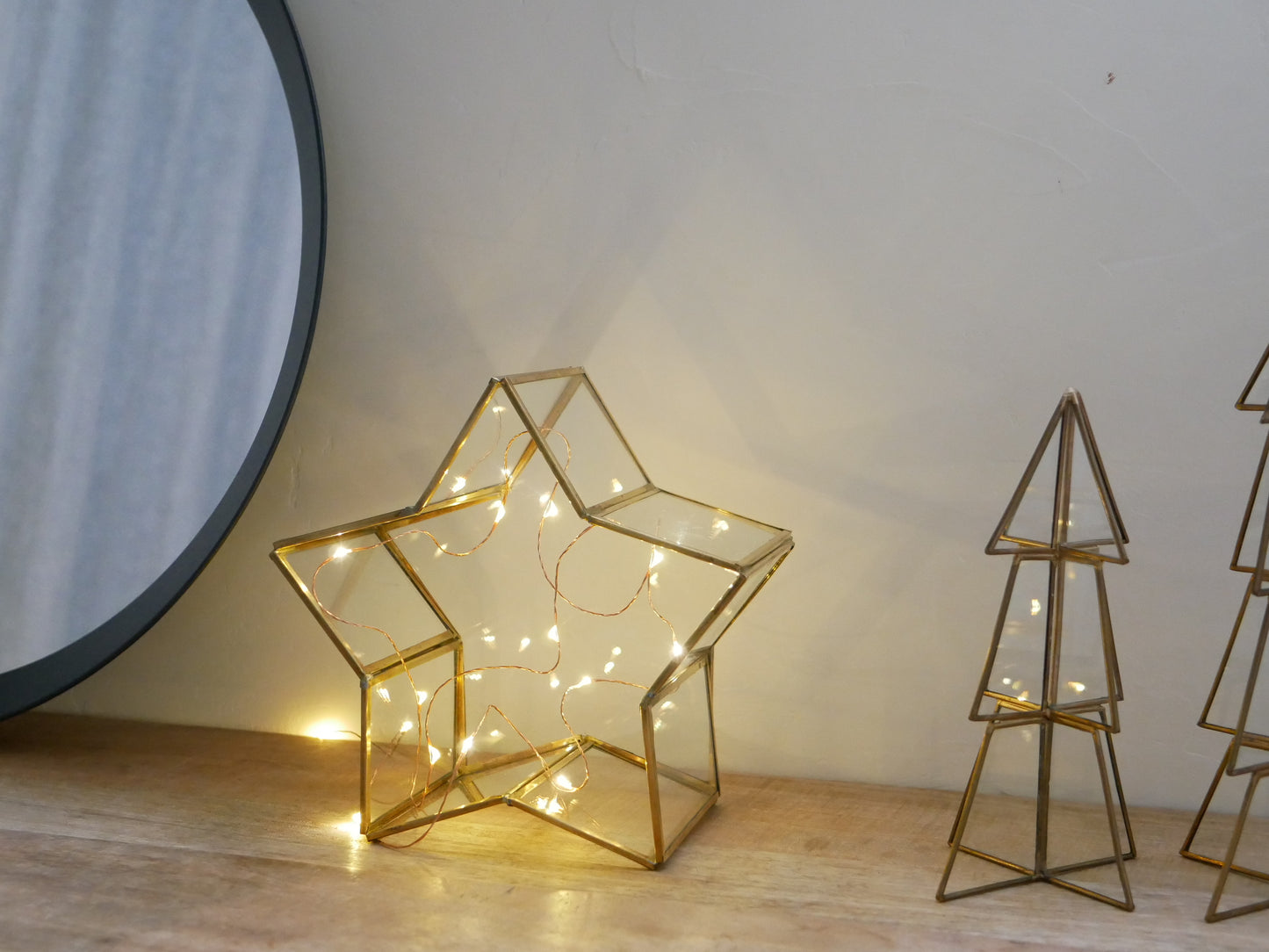 Horn PleaseのLEDワイヤーライト、1.5メートルに30個の点滅可能なLEDが配置された装飾用照明