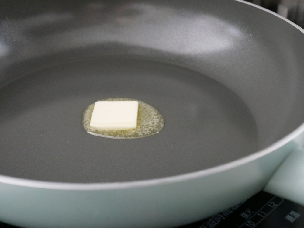 GREENPANのセラミックコーティングアルミフライパンとステンレス製ガラス蓋