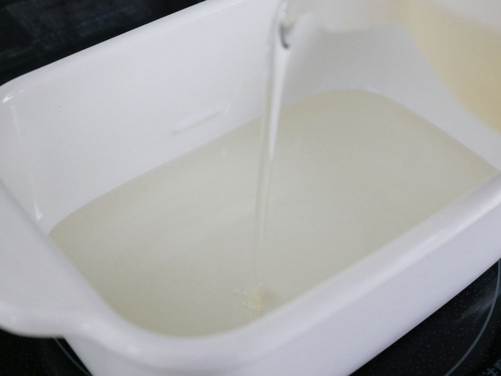 富士ホーローのホワイト角型天ぷら鍋と付属品