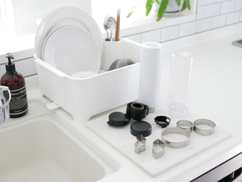 soil GEMのドライングボードを置いたキッチンシンク