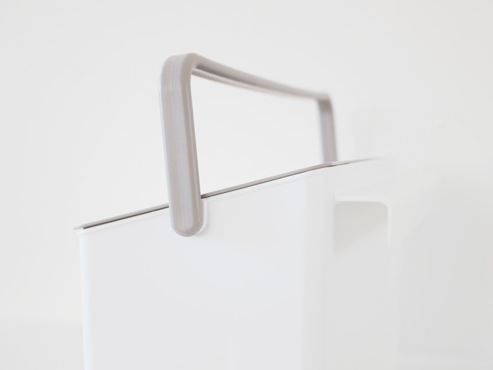 プラスチック製デイリーケアオーガナイザー、取っ手付き