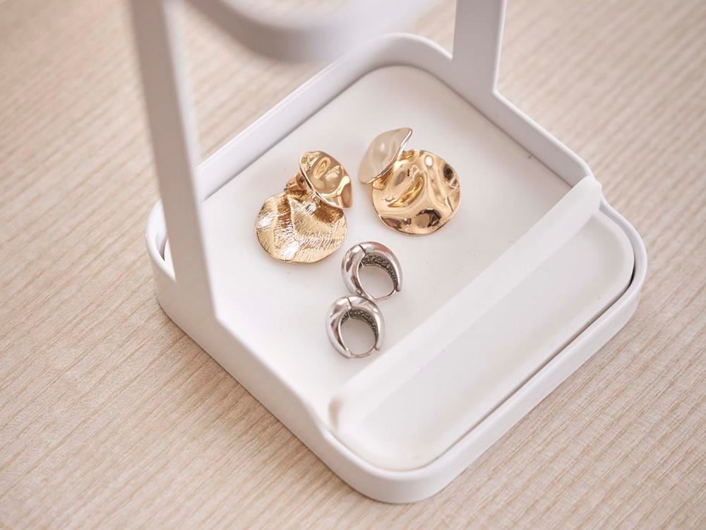 耐熱トレー付きの金属製ヘアーアイロンスタンド