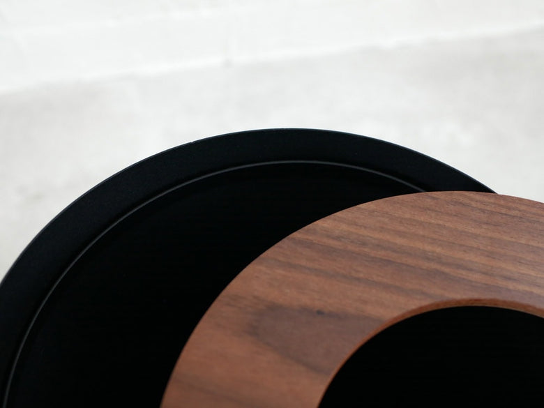 RINブランドのブラウン木製楕円形トラッシュカン