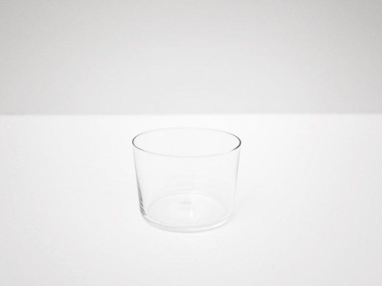 木村硝子店センプレデザインのソバ ロックグラス、透明なソーダガラス製で230ccと360ccの2サイズが揃った高球グラス