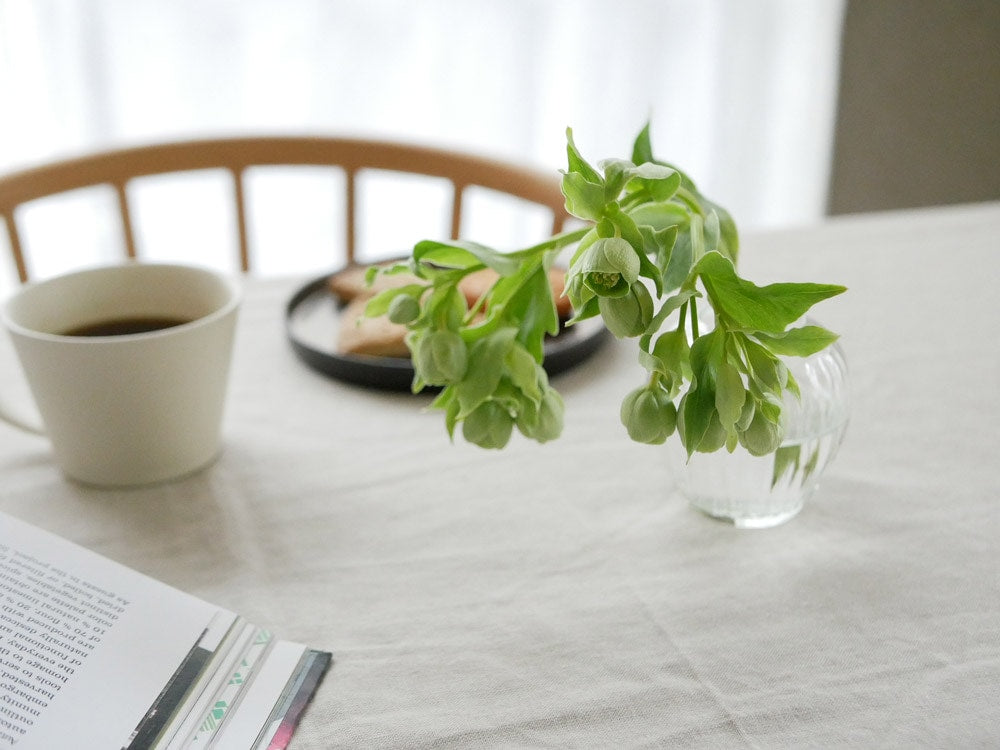 Horn Please MADEのリューズガラスフラワーベースと花束