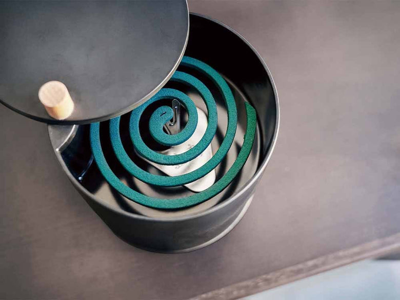 シルバー収納トレー付き蚊遣りタワー