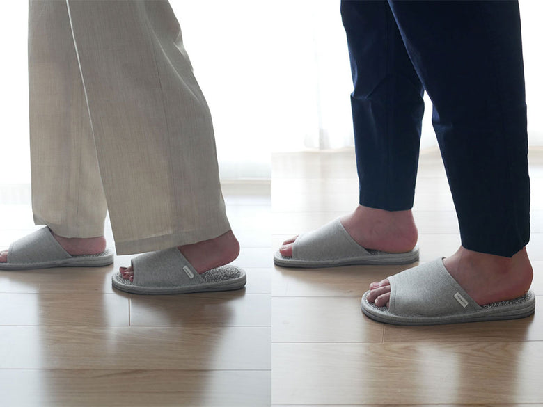 ささ和紙と人工皮革のスリッパの写真