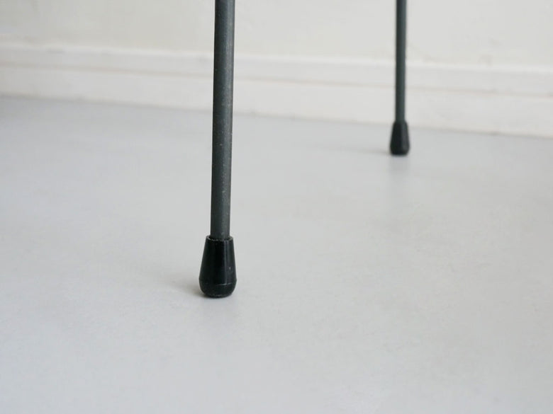 クロカワ鋼とクリア塗装を使用した高さ150cmの折りたたみハンガーラック