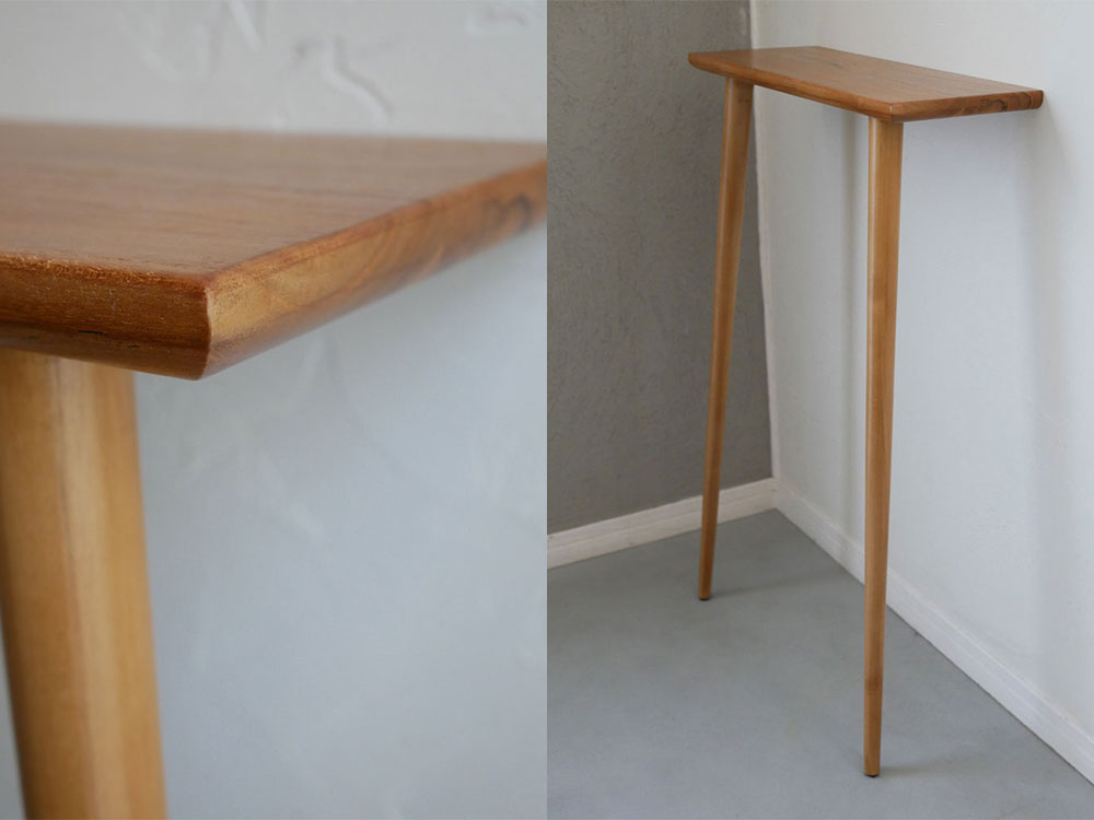 Comore Sunのチーク製コンソールテーブル