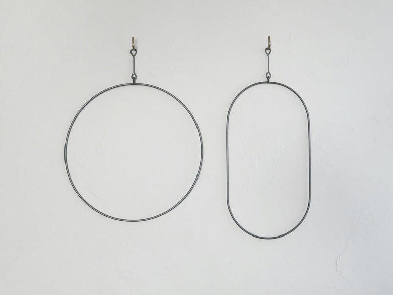 ホーンプリーズMADEのアイアンデコレートリース