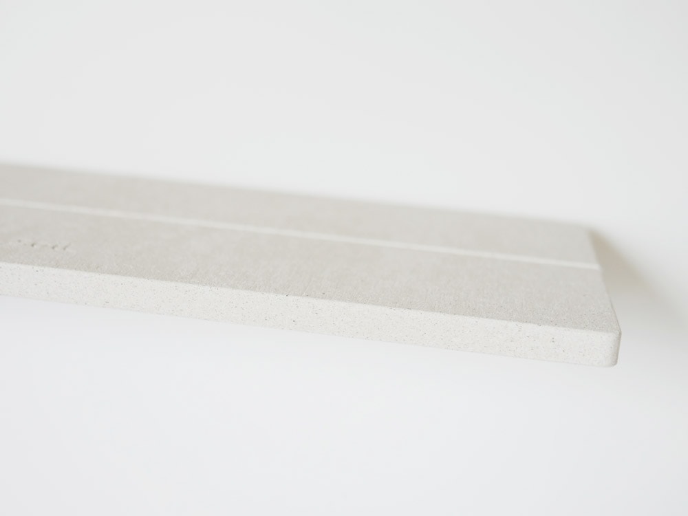 soil GEMのドライングボードを木製背景で展示した画像