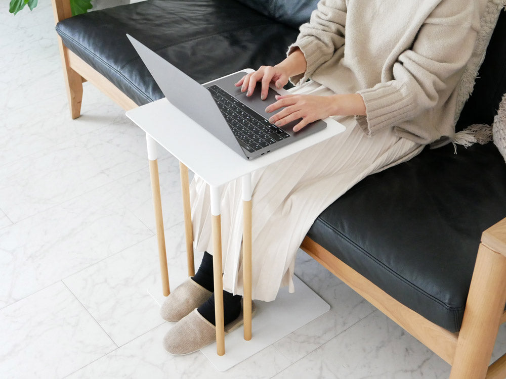 Yamazakiのプレーン差し込みサイドテーブル