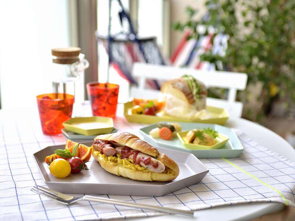 ideacoシマモリプレートに盛られた朝食料理