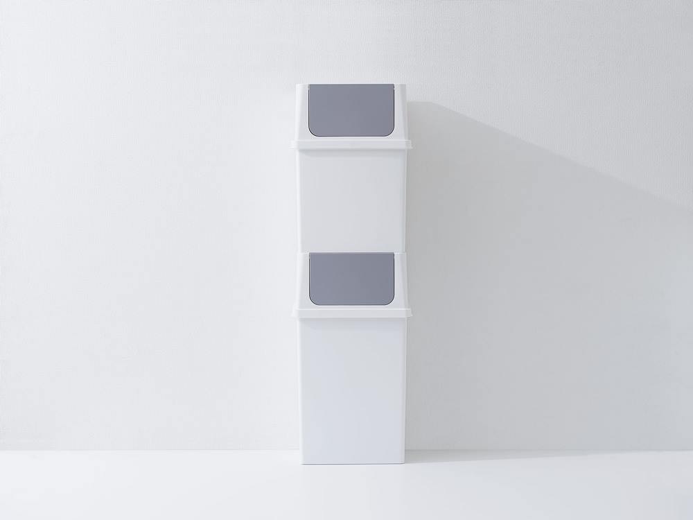 白色プラスチック製フロントオープンデザインのゴミ箱