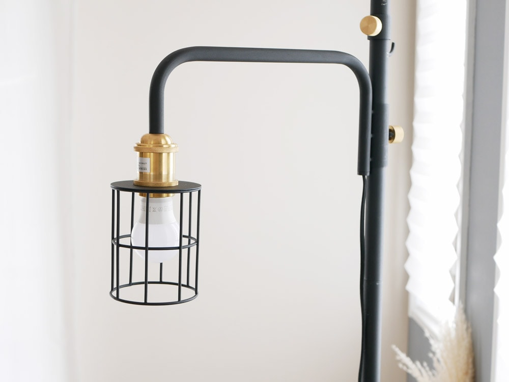 鉄と真鍮の壁掛けランプアーム