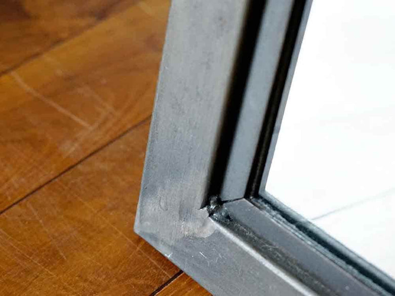 木製グレー枠のsocphミラー