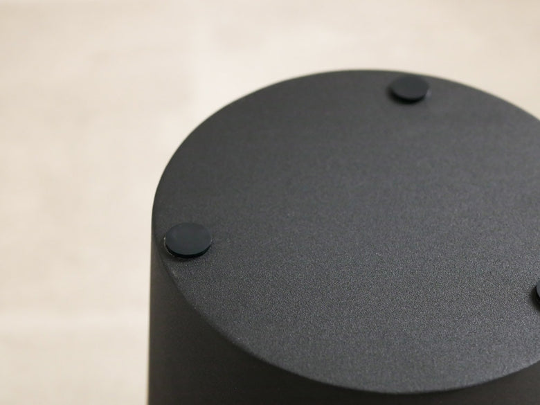 スチール製シルバーの丸型トラッシュカン