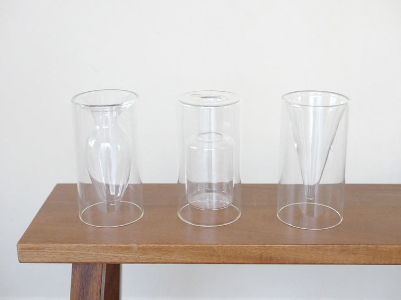 POSH LIVING製透明ガラスフロートベース、直径8cm高さ15cmの円柱形デザインでキッチンやサーブウェアとして使用可能