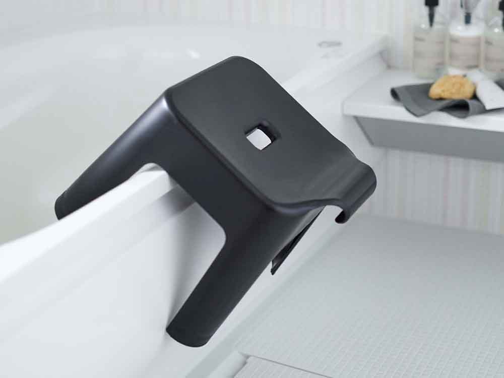 YAMAZAKIタワーのプラスチック製引っ掛け風呂イス